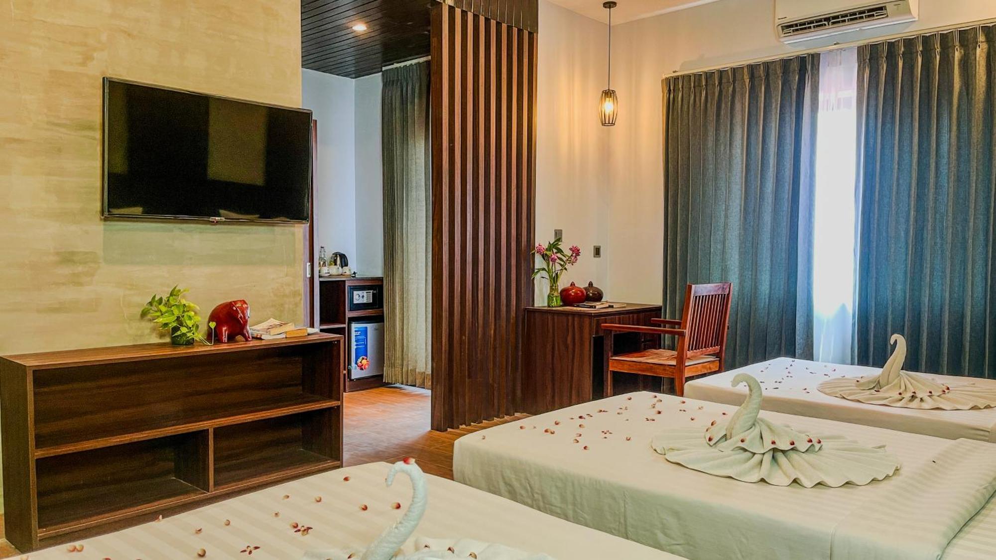 The Luxury Hotel Siem Reap Exterior foto